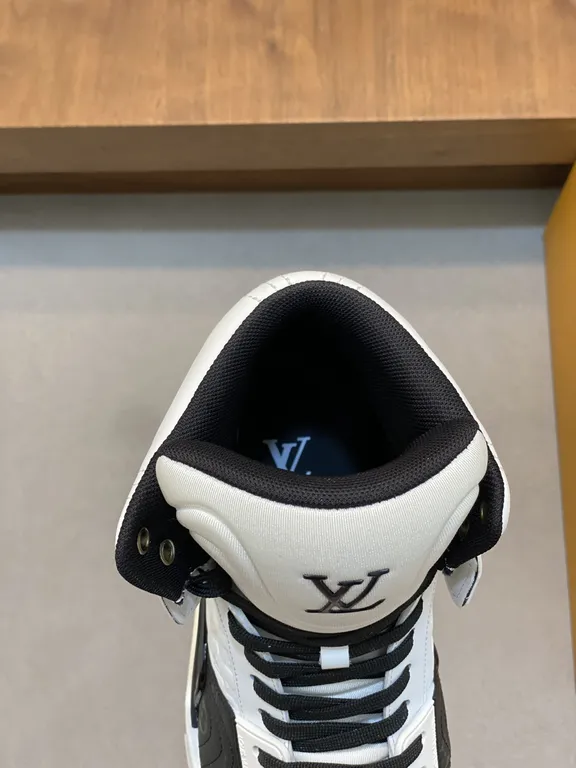 Louis Vuitton Shoe 